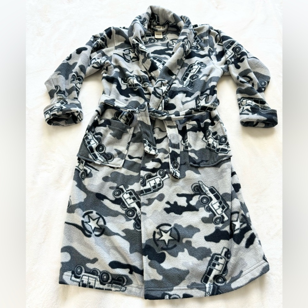Urban Pipeline Boys Camo and Truck Gray Black Soft Fleece Bathrobe M 10/12 Robe